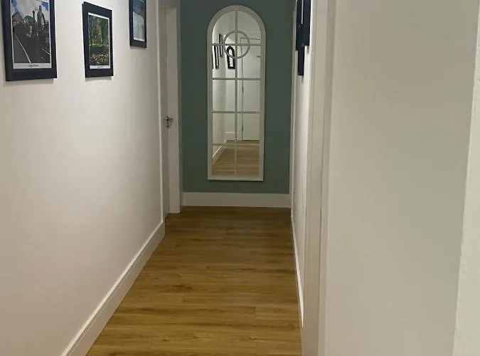 بيت ضيافة Racecourse View