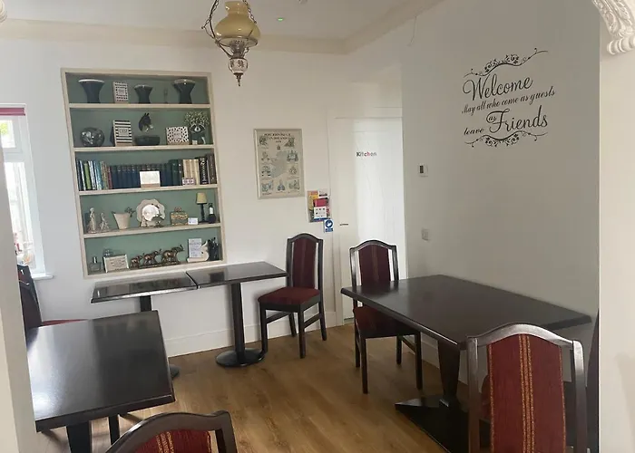 Racecourse View ليستول